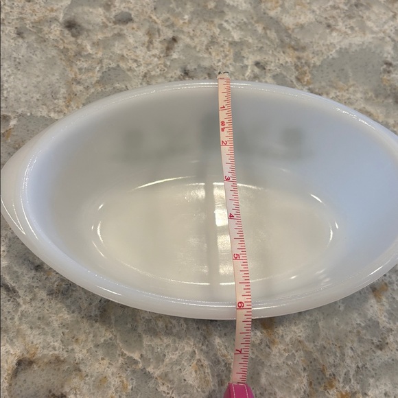 Glassware casserole 1 quart milk glass dish in green daisy pattern. 10 wide - Picture 8 of 9